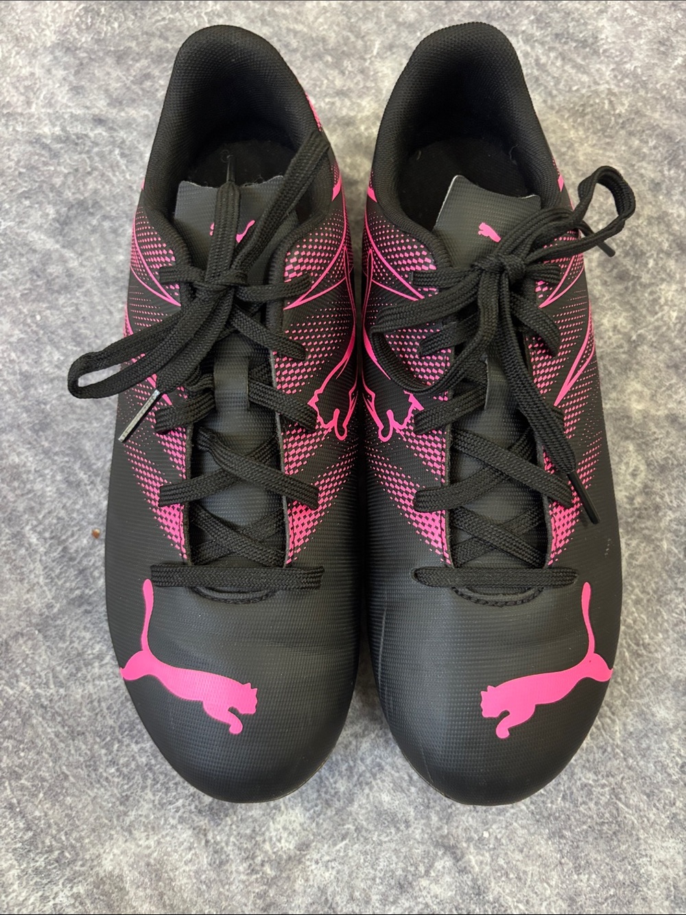 PUMA men’s Black & Pink Athletic football clicks